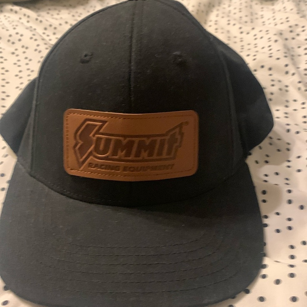 Summit racing hat never worn